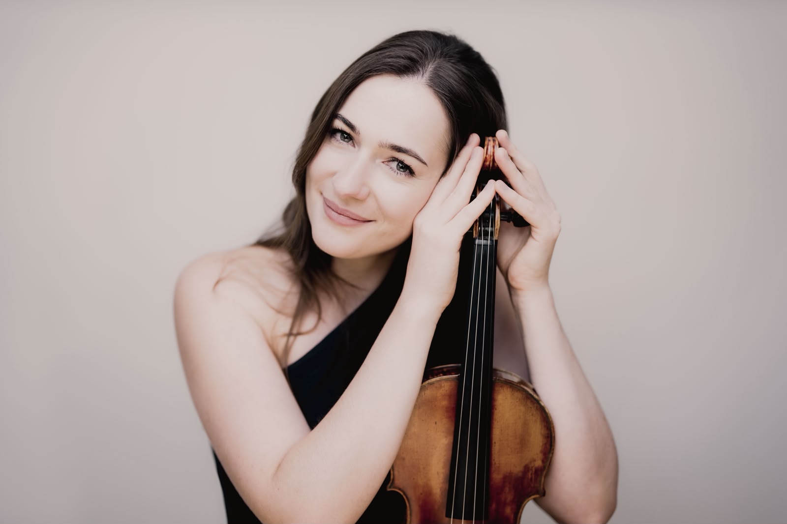 Larissa Cidlinsky, Violin