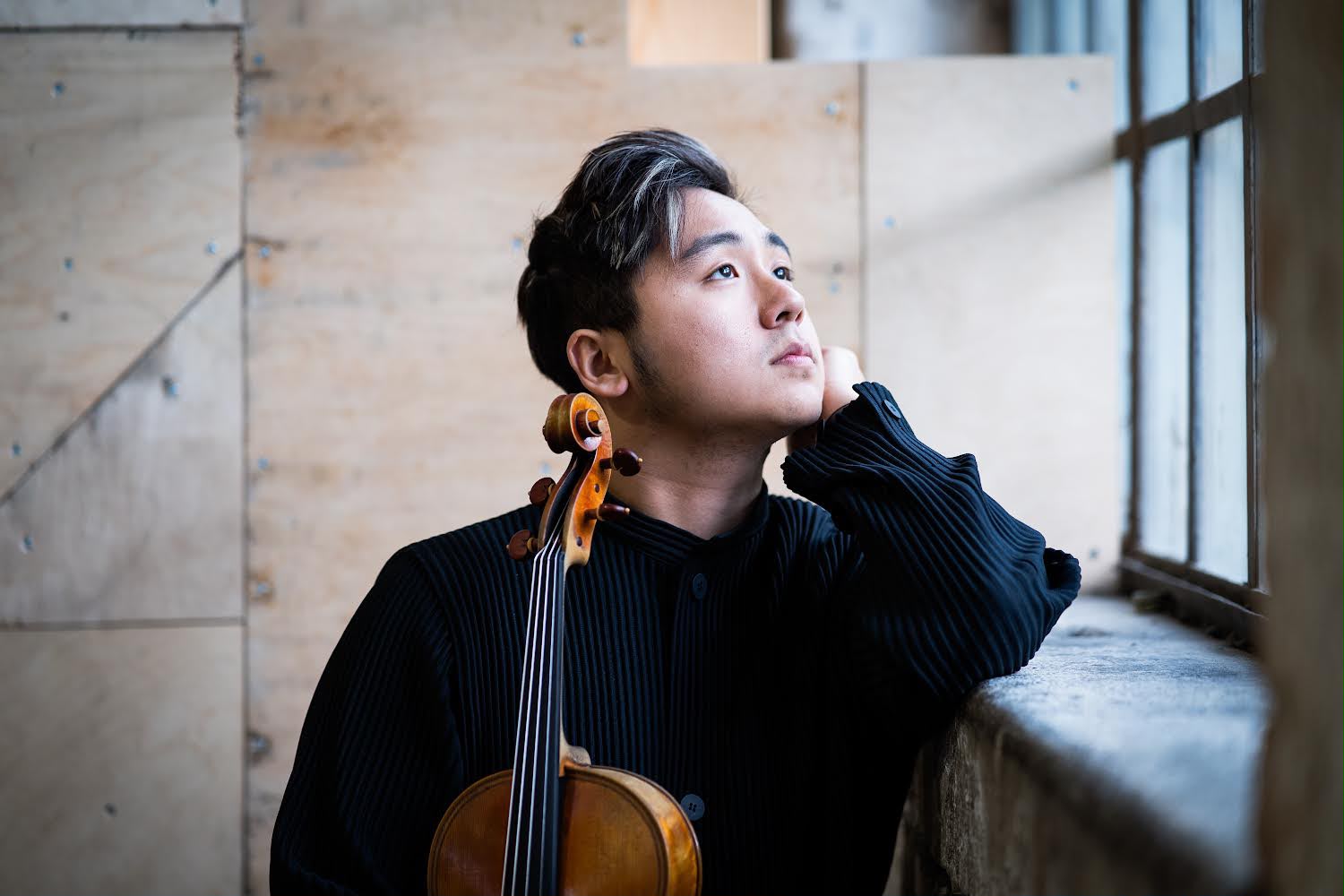 Gordon Lau, Viola